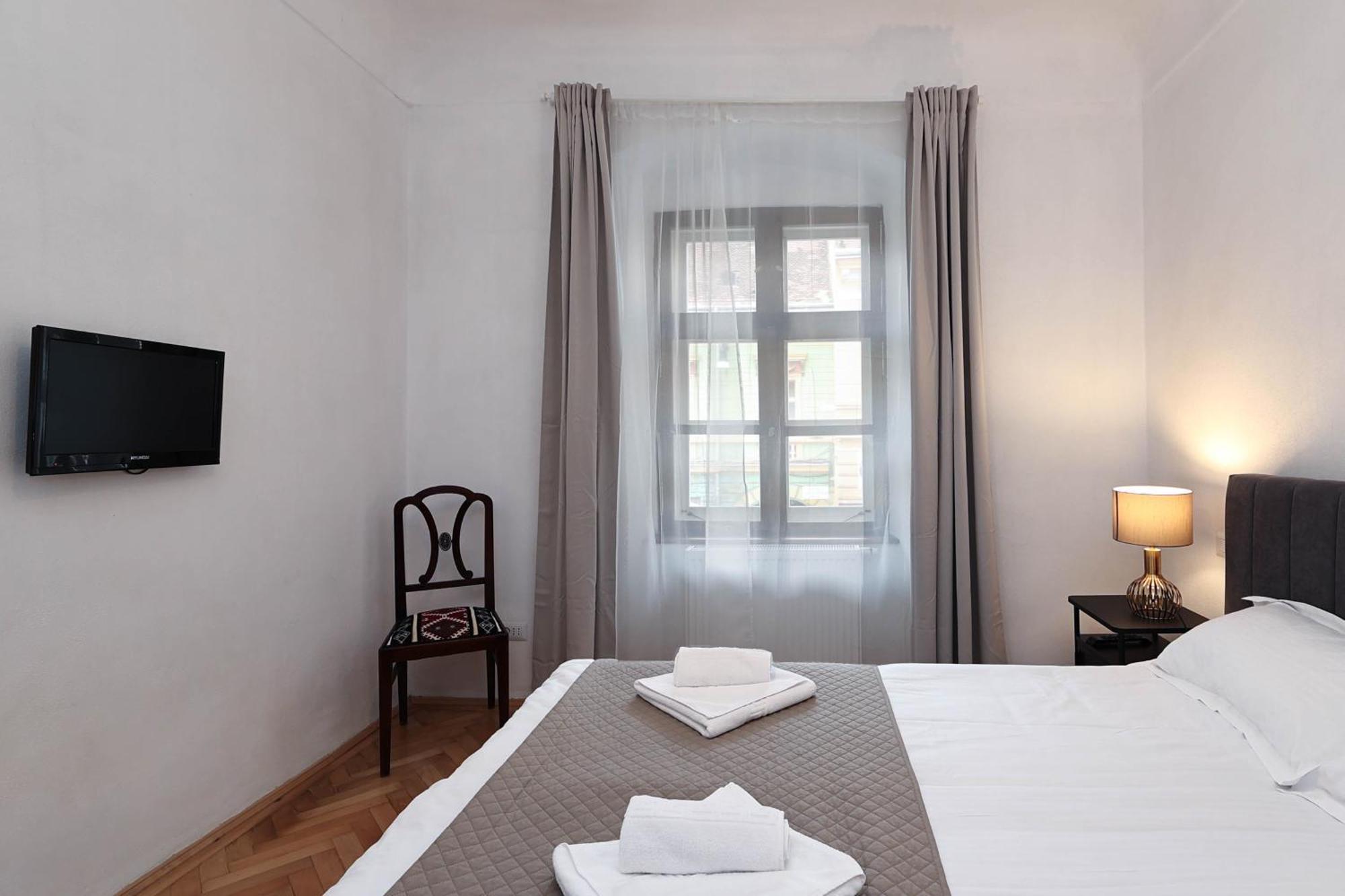 Hirscher Apartments 브라쇼브 객실 사진