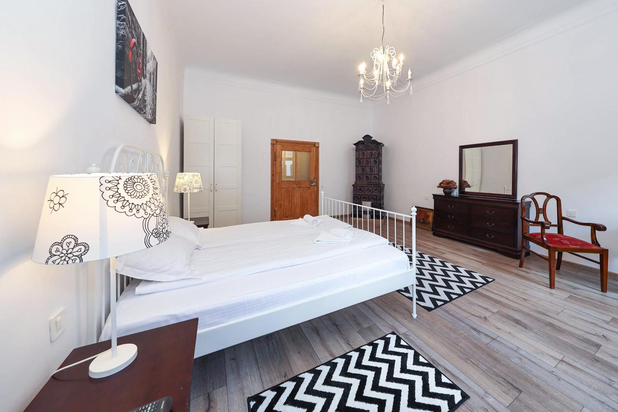 Hirscher Apartments 브라쇼브 외부 사진