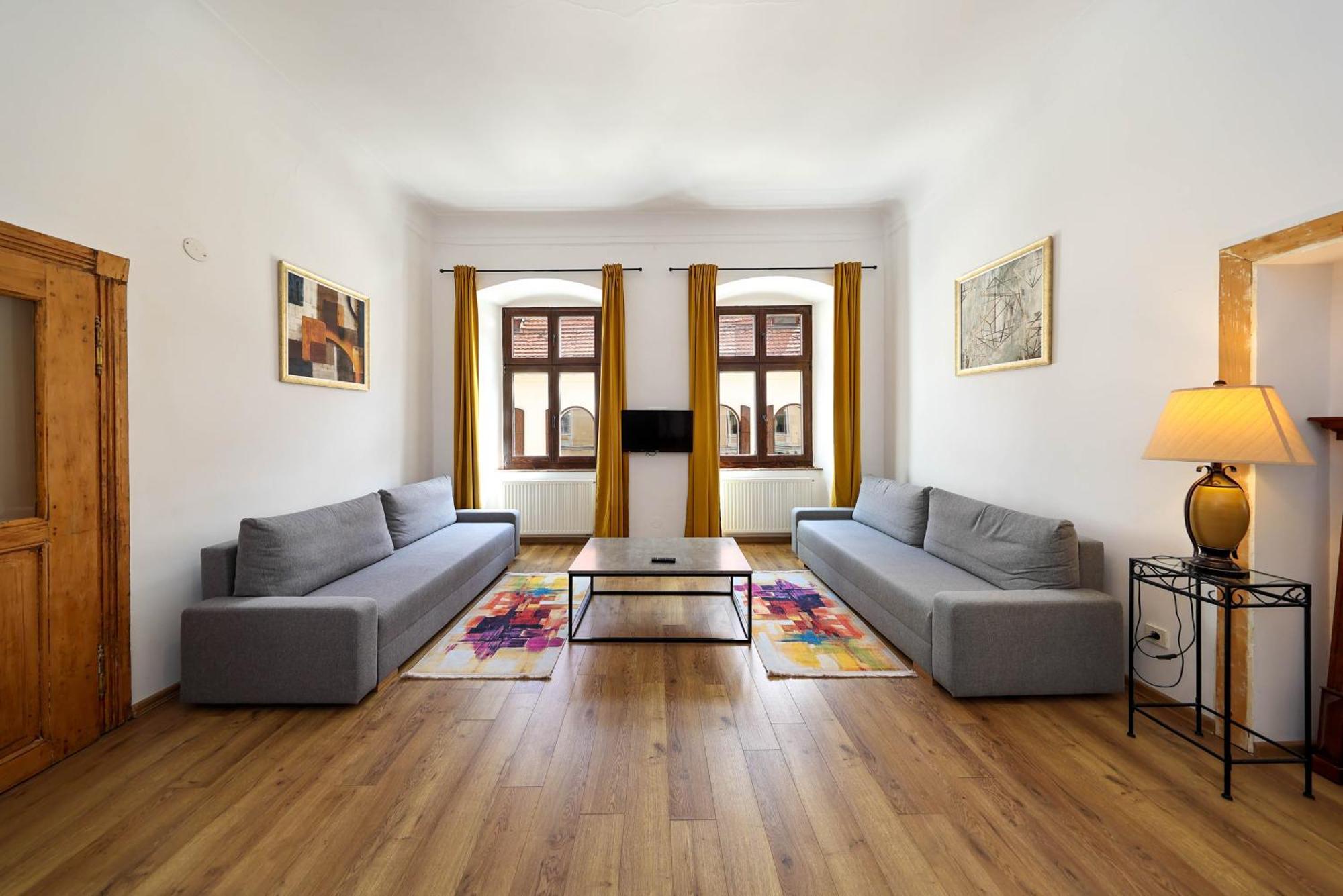 Hirscher Apartments 브라쇼브 외부 사진