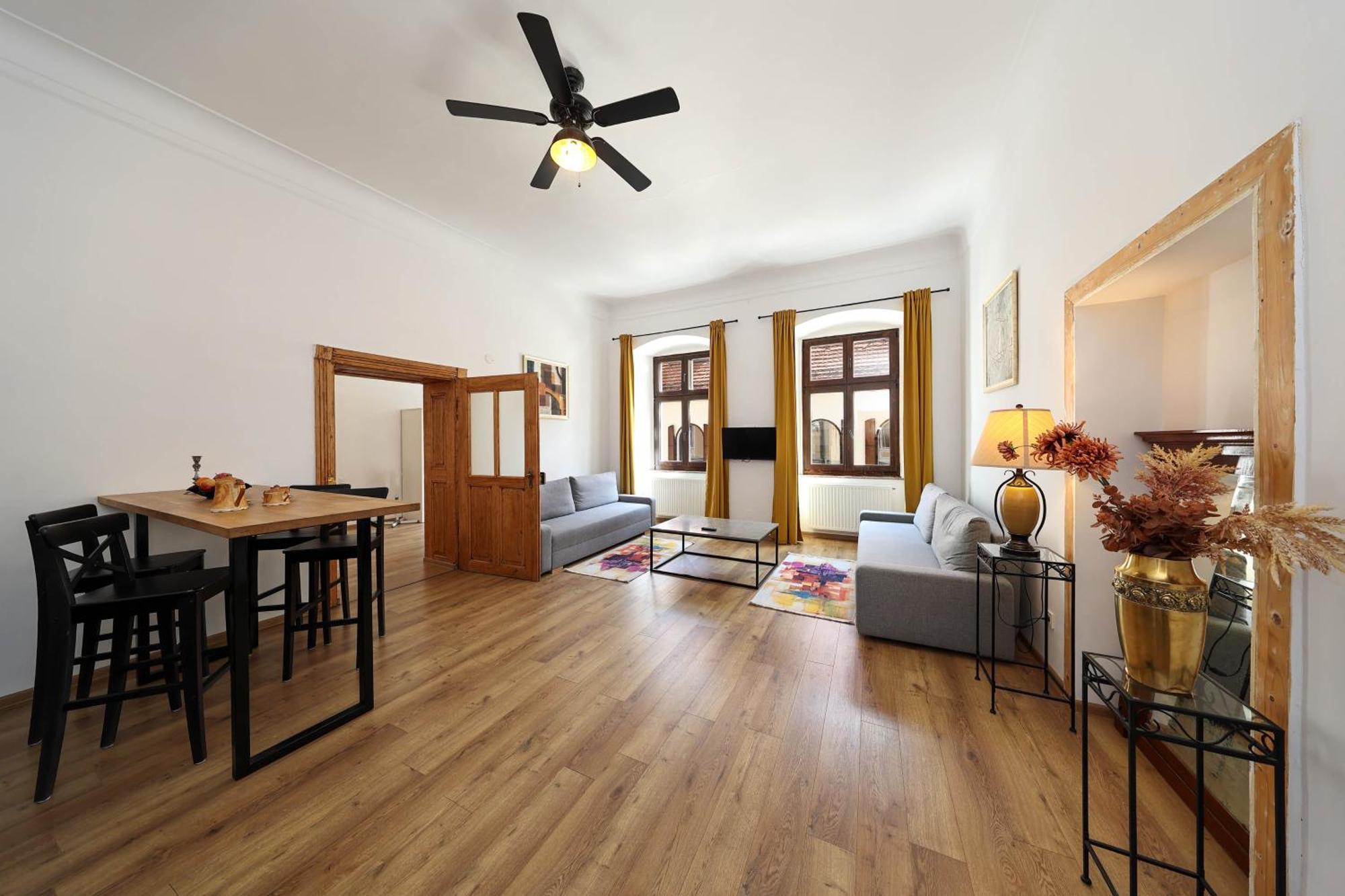 Hirscher Apartments 브라쇼브 외부 사진