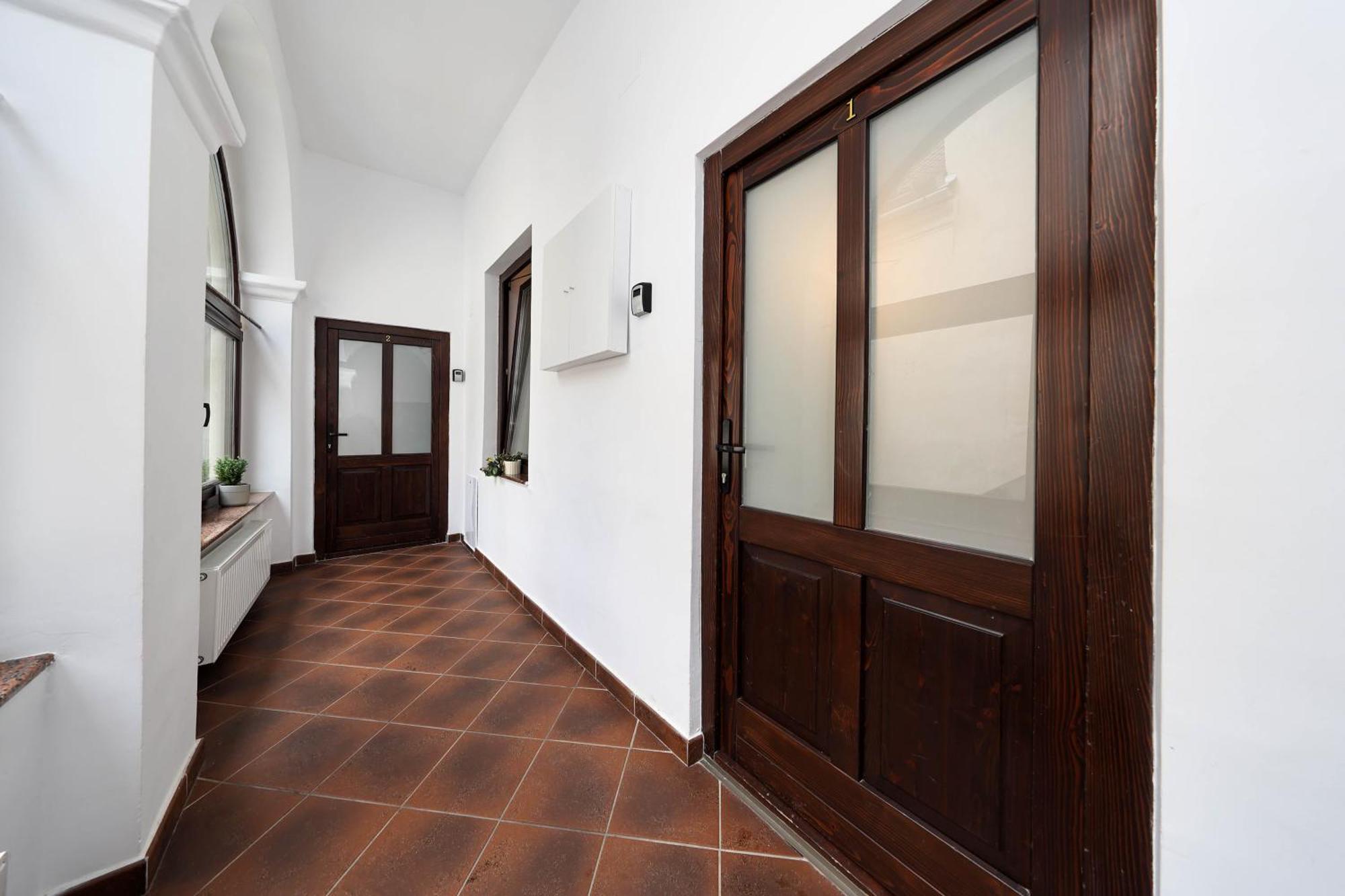 Hirscher Apartments 브라쇼브 외부 사진