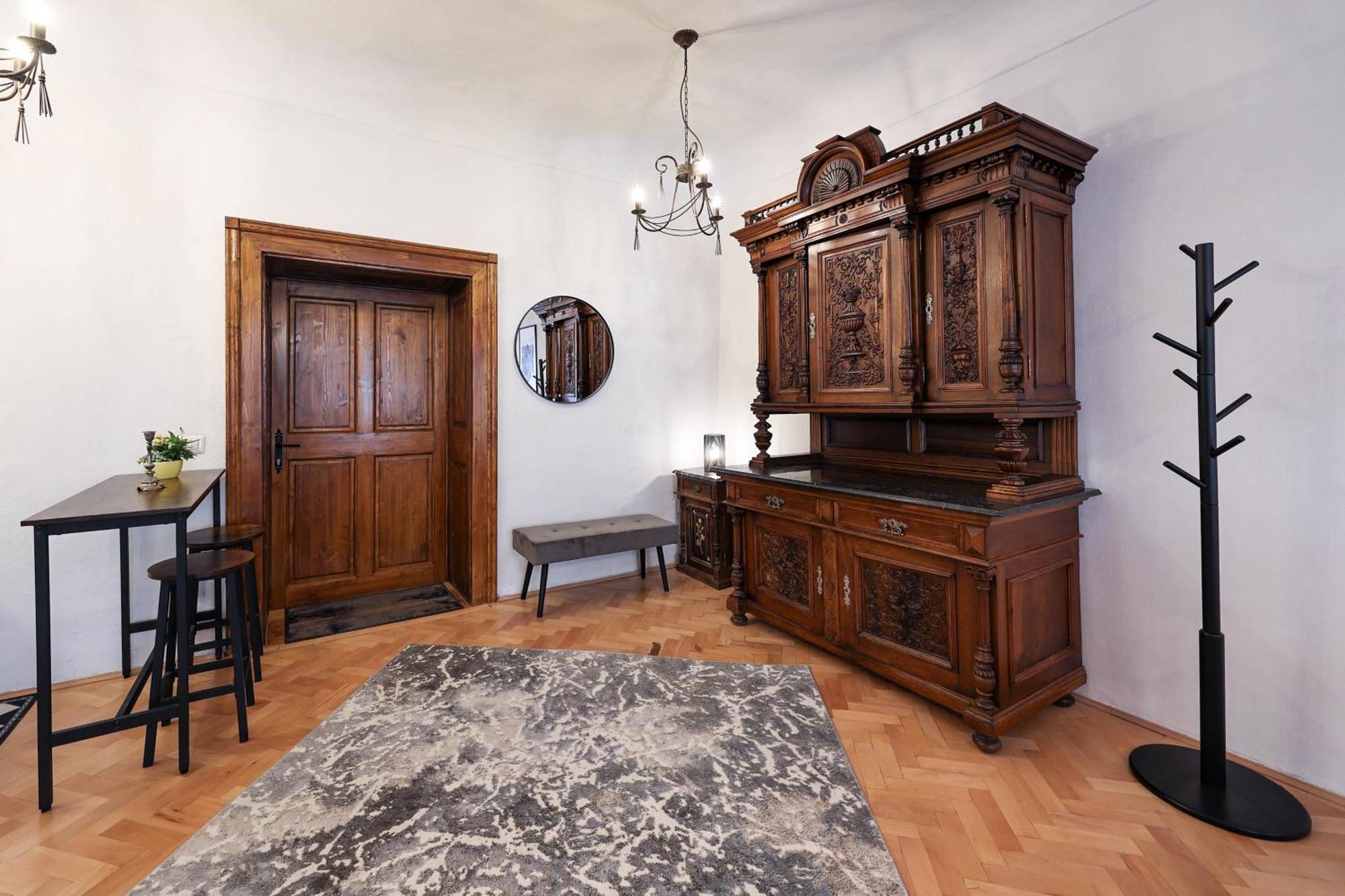 Hirscher Apartments 브라쇼브 외부 사진